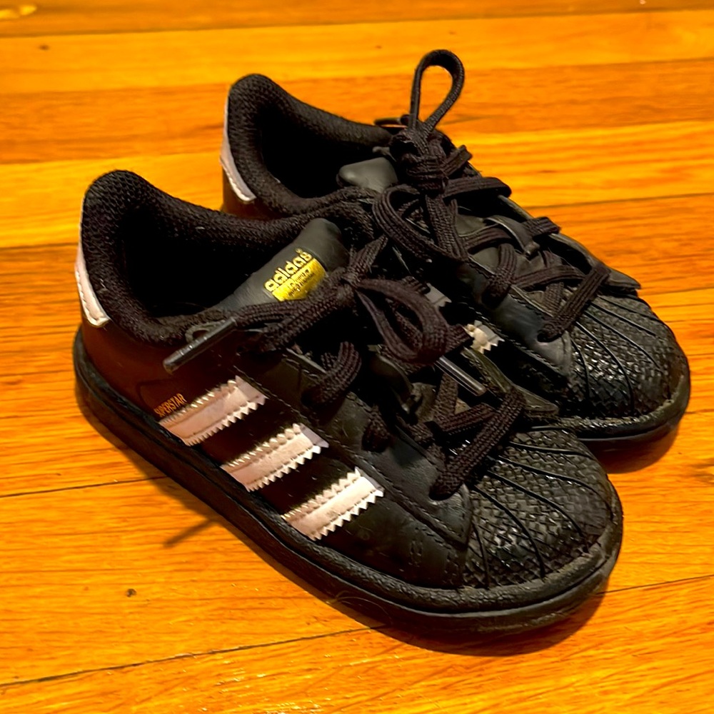 Adidas Superstar